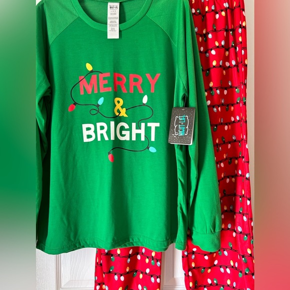 Night Life ‘Xmas Lights’
2-Piece Men Pajama Set ~ Size Large - Picture 2 of 6